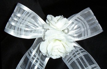 Satin Organza & Roses Bow detail
